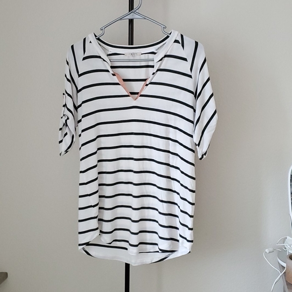 Grey/white mid sleeve shirt - Picture 1 of 4